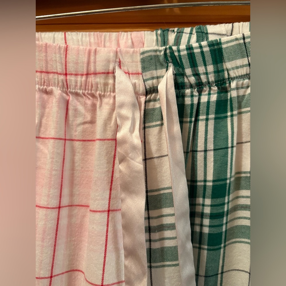 Victoria's Secret Red and Green Plaid Pajama Set size M - Picture 2 of 16